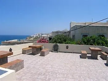 Bourgos 2* Naxos City